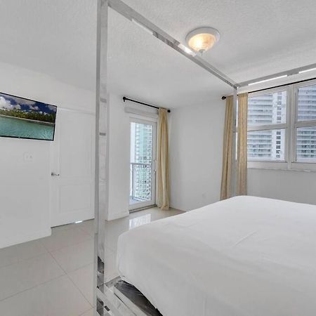 דירות מיאמי Luxurious Private Unit With Parking מראה חיצוני תמונה